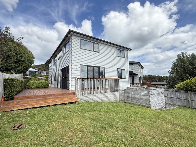 14B Mackay Drive, Greenhithe, Auckland - Carousel 31
