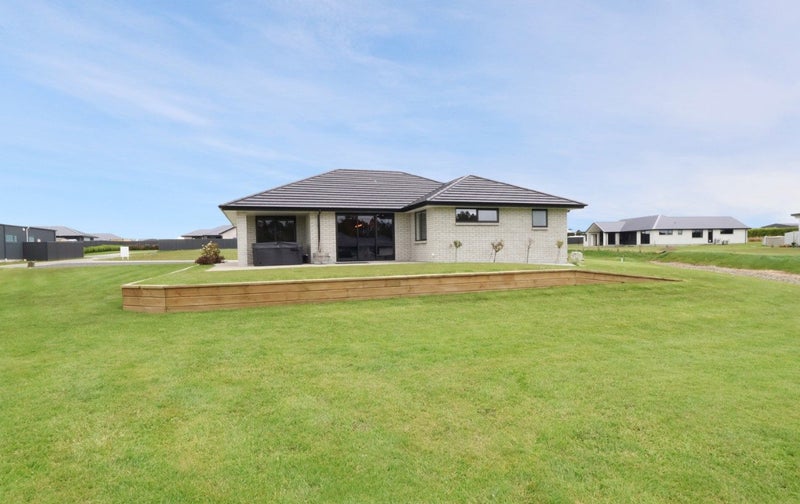 25 Glenda Place, Seaward Bush, Invercargill - Carousel 30