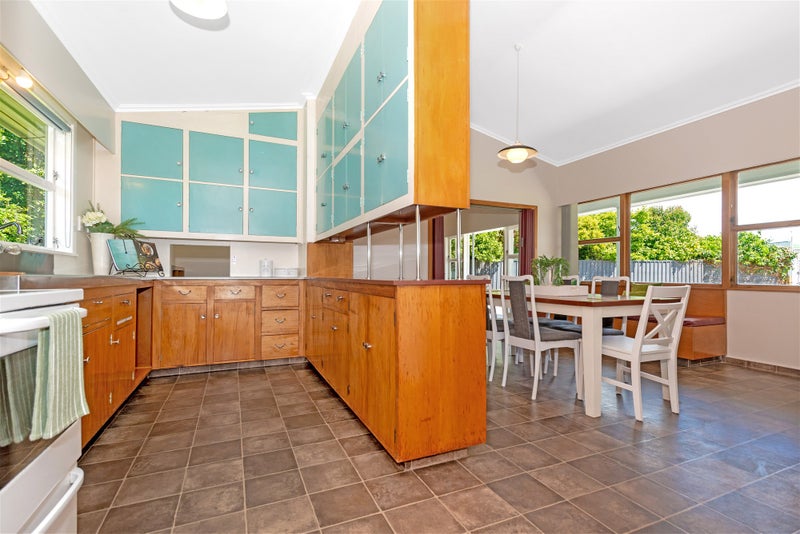 163 ESPLANADE, Inner Kaiti, Gisborne - Carousel 2