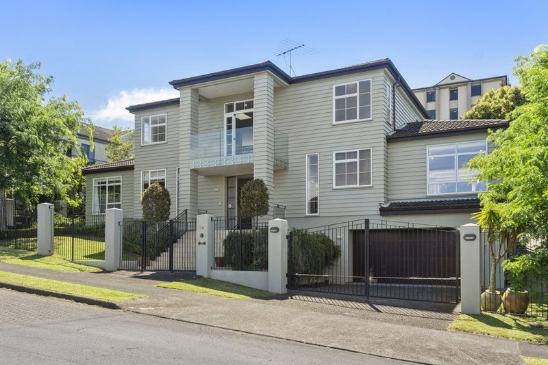 18 Summerhill Place, St Heliers, Auckland - Carousel 1