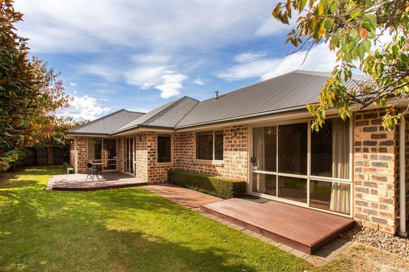 12 Coolspring Way, Redwood, Christchurch - Carousel 1