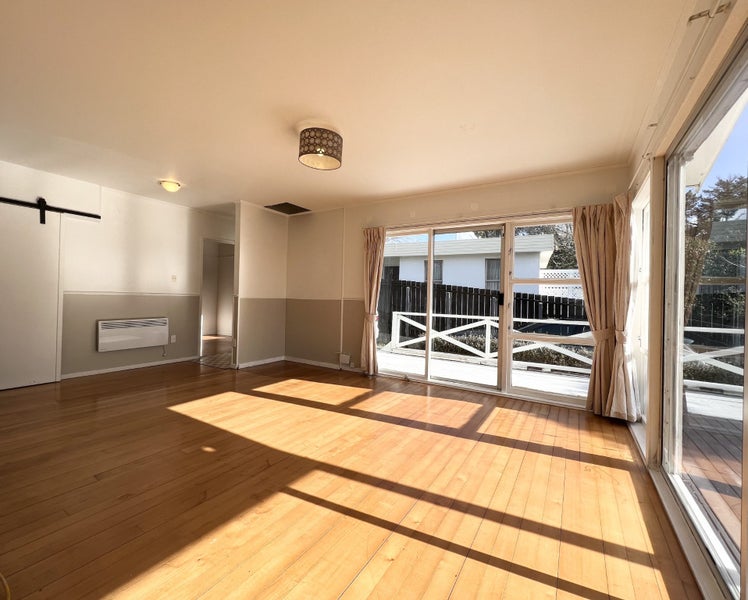 93 Fairview Avenue, Fairview Heights, Auckland - Carousel 1