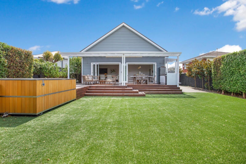 17 Tranmere Road, Sandringham, Auckland - Carousel 1