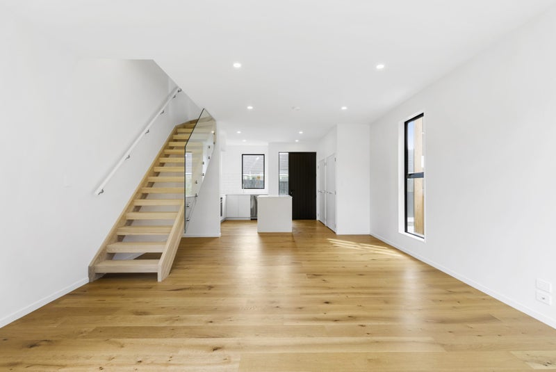 11/82 East Coast Road, Milford, Auckland - Carousel 14