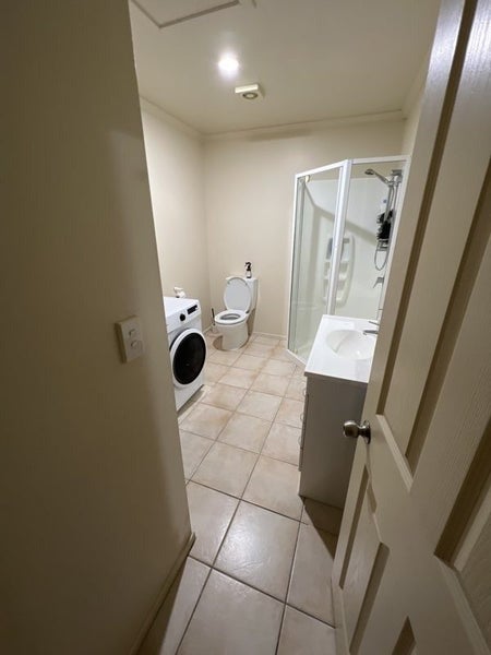 8 Jomard Terrace, Northcross, Auckland - Carousel 2