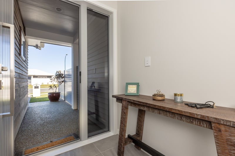 30 Hurunui DR, MEEANEE, NAPIER - Carousel 20