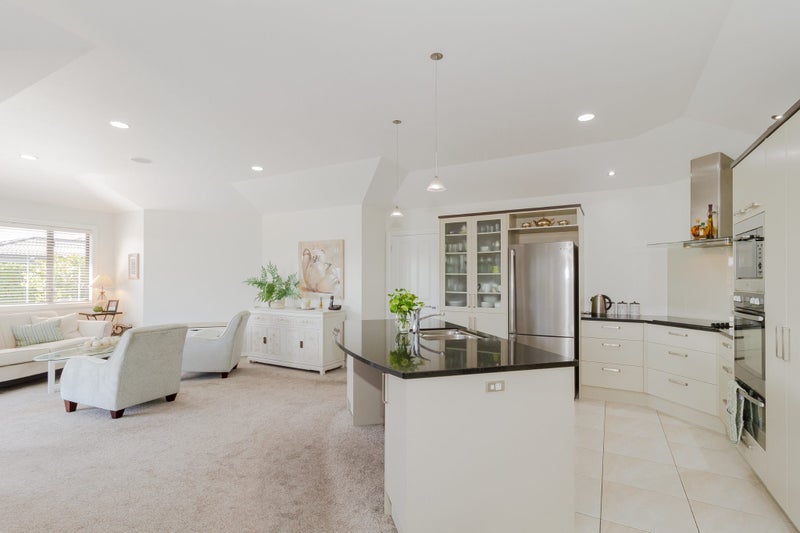 8 Pacific Avenue, Poraiti, Napier - Carousel 2