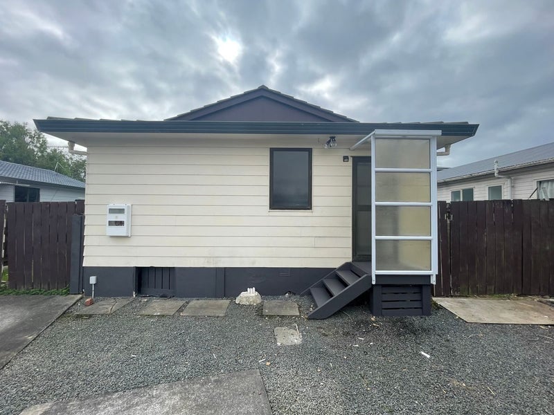 2/12 Trimdon Street, Randwick Park, Auckland - Carousel 17