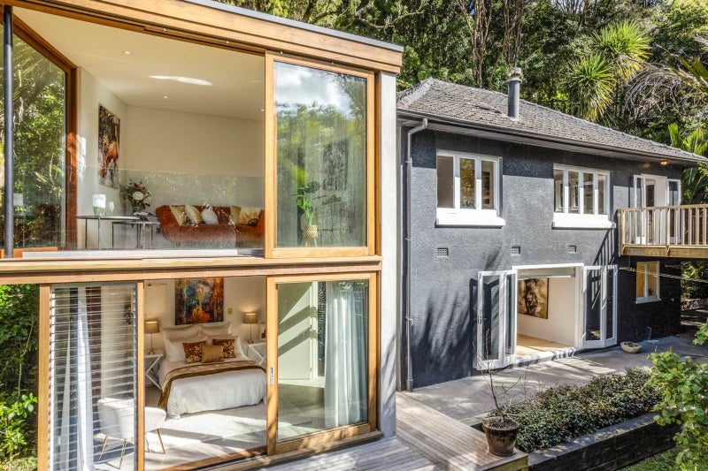 27 Wood Bay Road, Titirangi, Auckland - Carousel 1