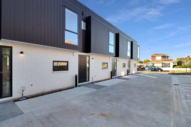 12/1 Rainey Grove, Taita, Lower Hutt - Carousel 1
