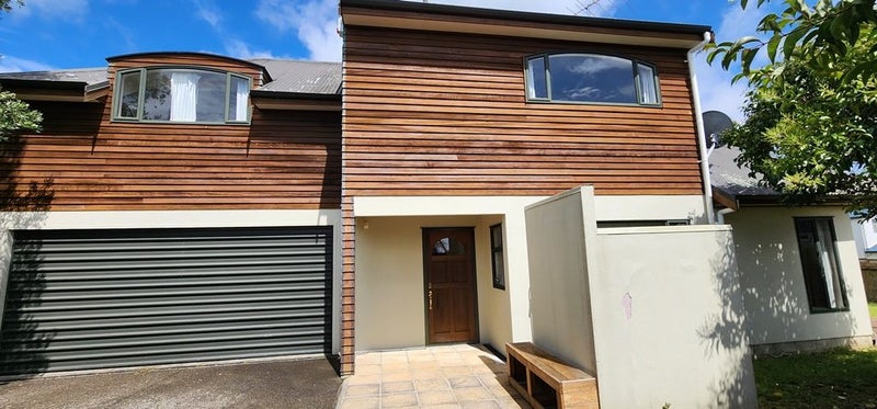 2/72 Gladstone Road, Northcote, Auckland - Carousel 18