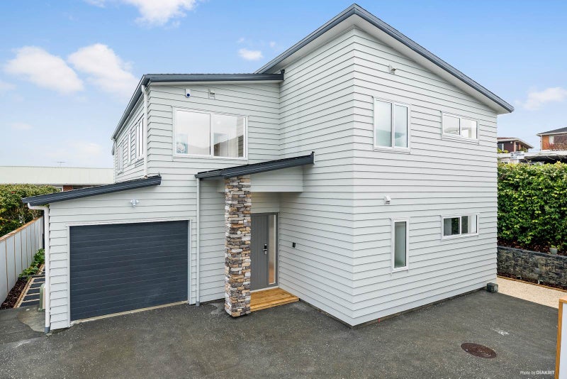 9A Lydia Avenue, Northcote, Auckland - Carousel 1