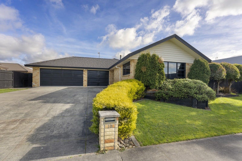 10 Rodeo Drive, Kelvin Grove, Palmerston North - Carousel 1