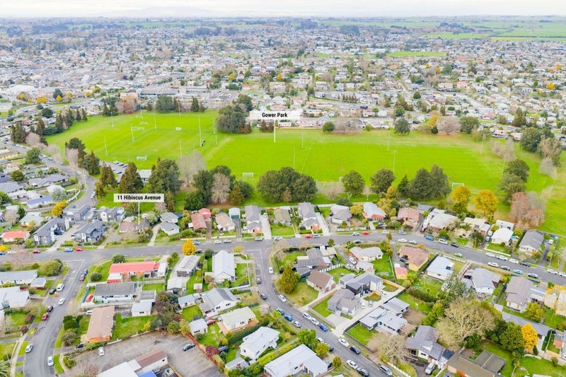 11 Hibiscus Avenue, Hamilton Lake, Hamilton - Carousel 25