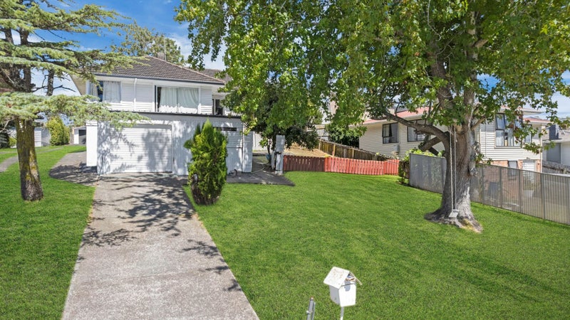 11 Ennis Avenue, Pakuranga Heights, Auckland - Carousel 1