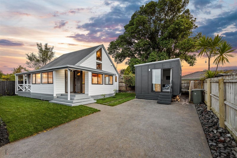 9A Fitzwater Place, Henderson, Auckland - Carousel 1