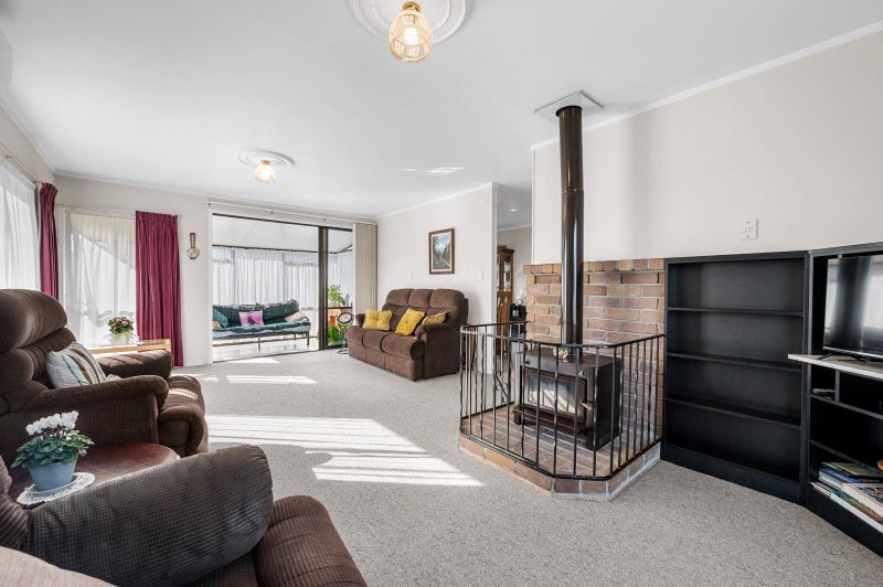 17 Hibiscus Avenue, Hamilton Lake, Hamilton - Carousel 31