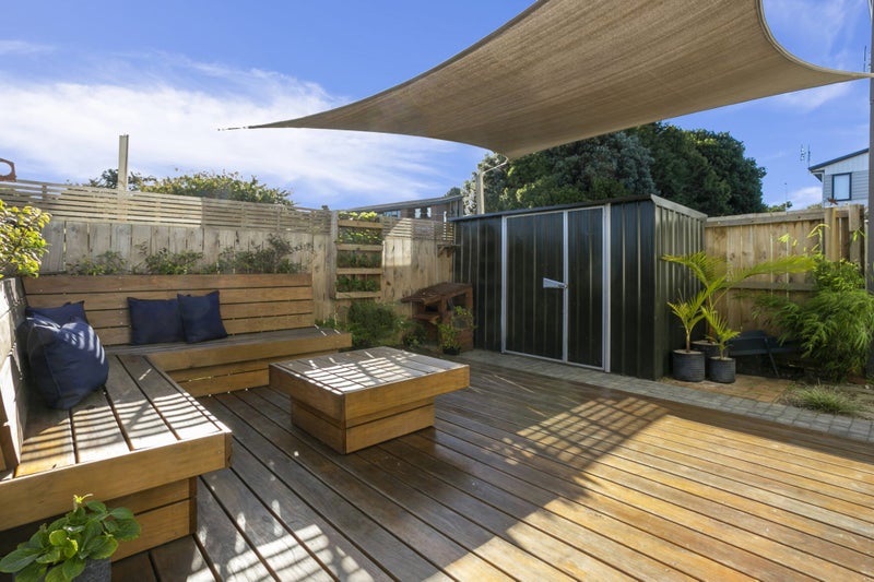 2 Jean Alma Lane, Wattle Downs, Auckland - Carousel 1
