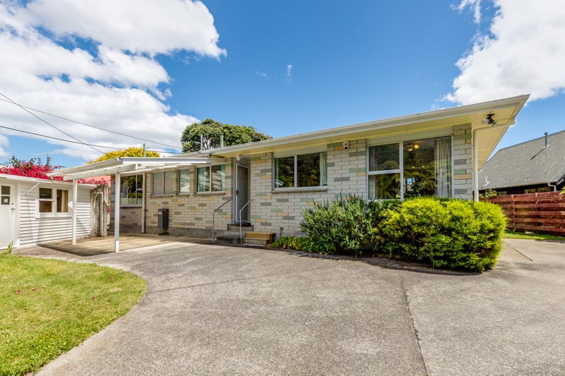 341 Riverside Drive, Fairfield, Lower Hutt - Carousel 1
