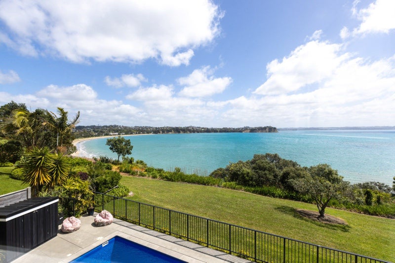 32 Tindalls Bay Road, Tindalls Beach, Whangaparaoa - Carousel 1