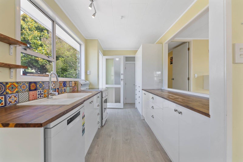 24 Richmond Avenue, Richmond Heights, Taupo - Carousel 2