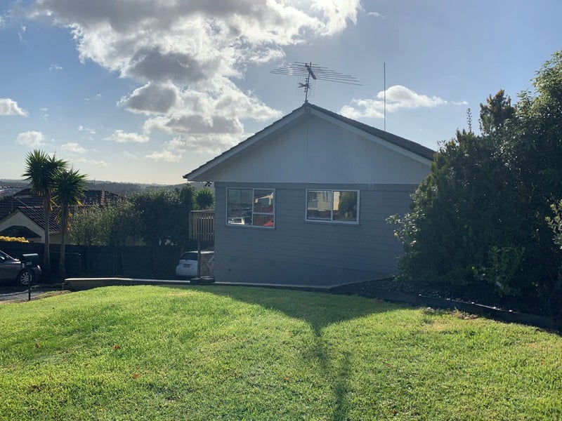 9 Meadowood Drive, Unsworth Heights, Auckland - Carousel 2