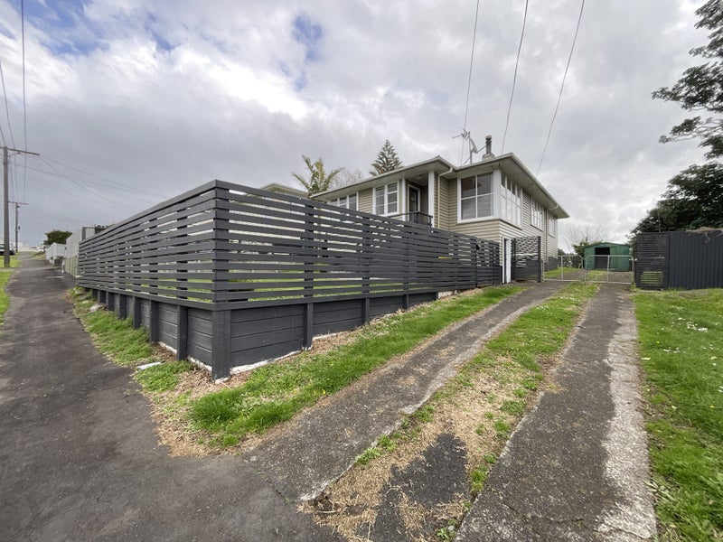 29 Endeavour Street, Marfell, New Plymouth - Carousel 1