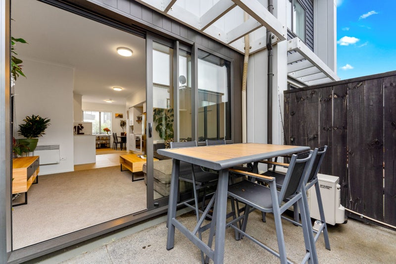 6 Hononga Lane, Northcote, Auckland - Carousel 2