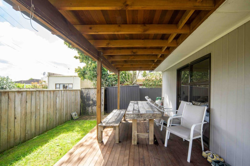 52B Galloway Street, Hamilton East, Hamilton - Carousel 19