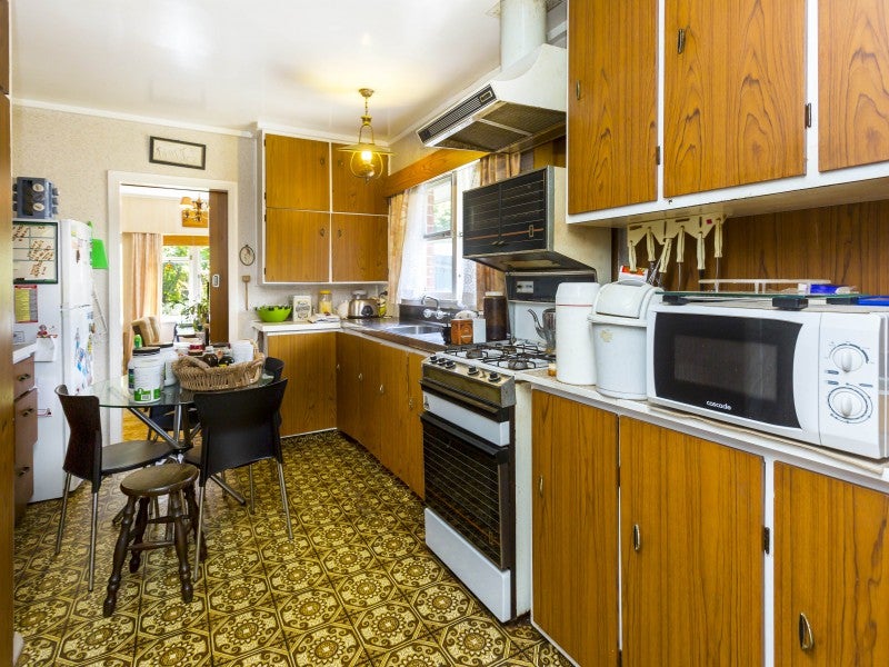 30 Gillespies Road, Birchville, Upper Hutt - Carousel 2