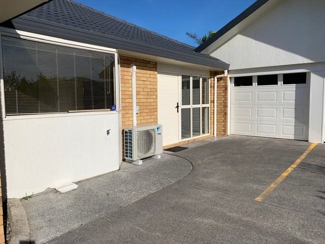 150 Millhouse Drive, Northpark, Auckland - Carousel 2