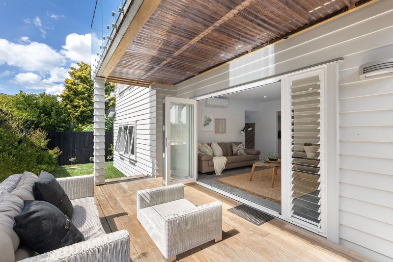 29A Premier Avenue, Point Chevalier, Auckland - Carousel 2