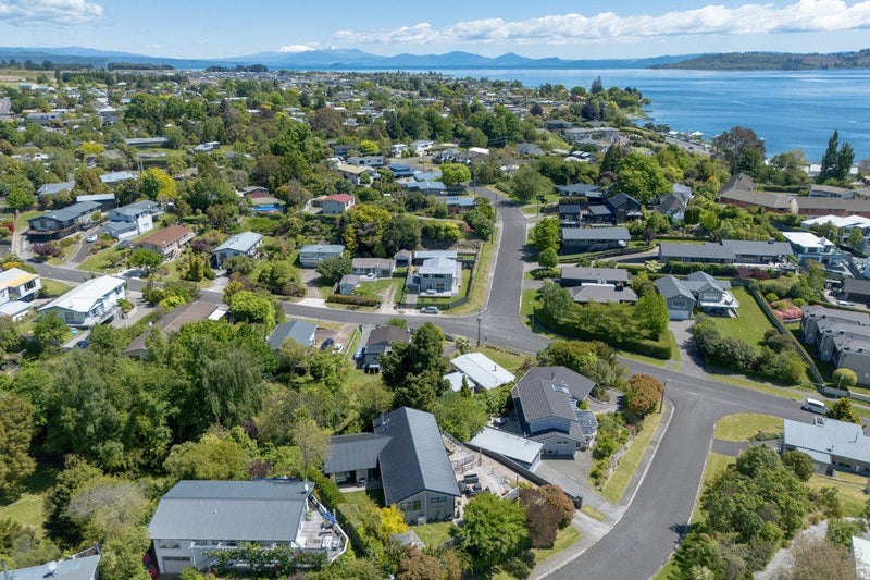 10 Bernard Street, Two Mile Bay, Taupo - Carousel 43