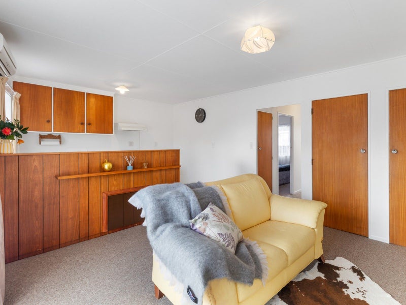 16B Kent Street, Gate Pa, Tauranga - Carousel 11