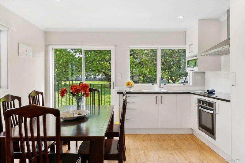 20A Blanche Way, Half Moon Bay, Auckland - Carousel 2