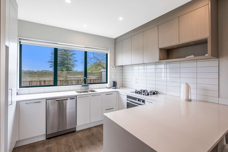 1C Falabella Lane, Karaka, Papakura - Carousel 2