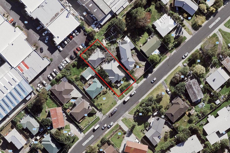 95 Bruce Road, Glenfield, Auckland - Carousel 1