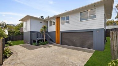 2/65 Lavery Place, Sunnynook, Auckland - Carousel 1