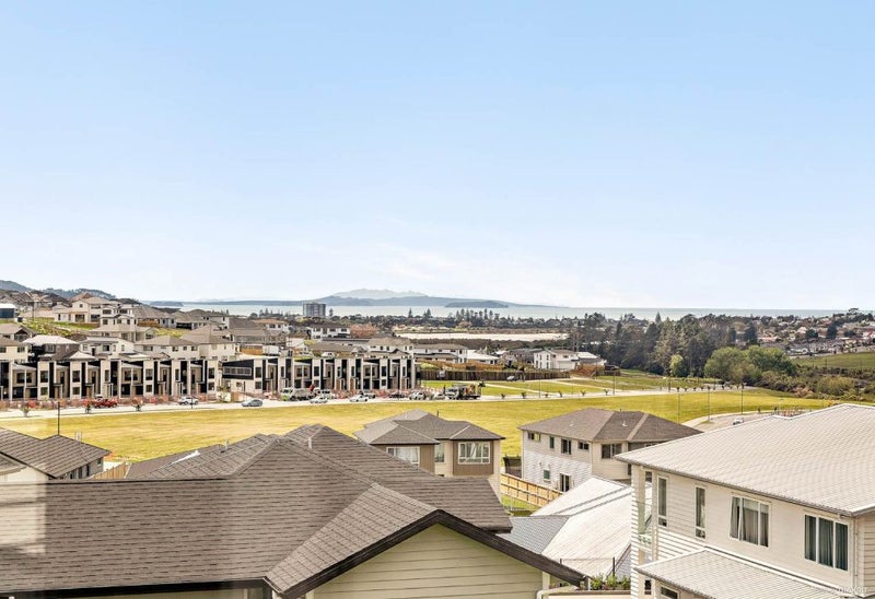 16 Ormonde Drive, Silverdale, Silverdale - Carousel 14