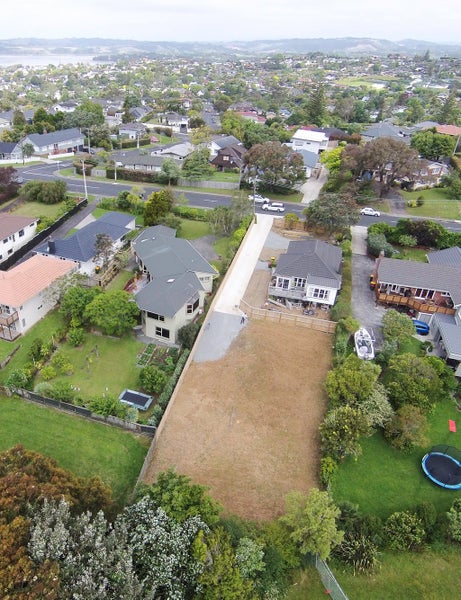 22A Litten Road, Cockle Bay, Auckland - Carousel 1