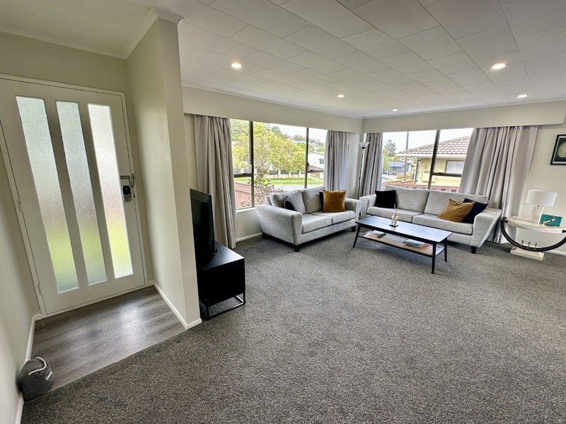 229 Major Drive, Kelson, Lower Hutt - Carousel 2