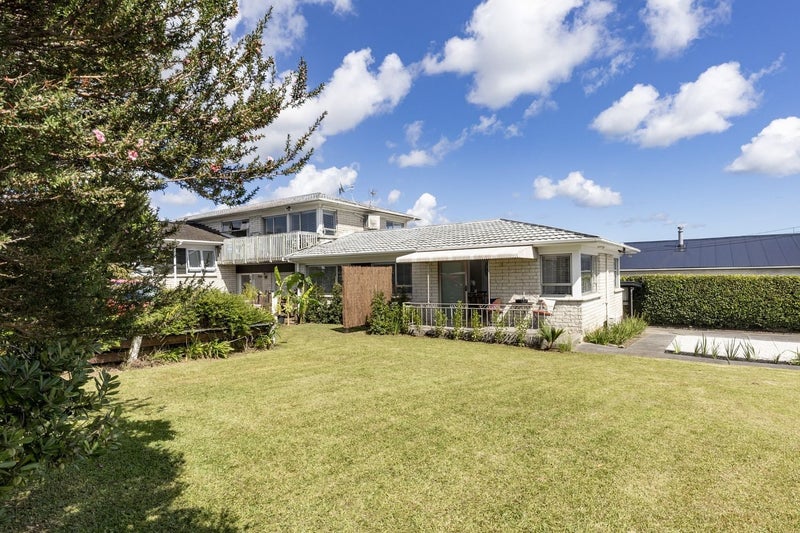 64 West Coast Road, Glen Eden, Auckland - Carousel 15