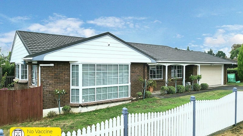 21 Mark Edward Drive, Half Moon Bay, Auckland - Carousel 1