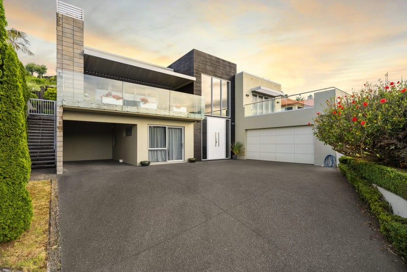 222 Castlewold Drive, Bethlehem, Tauranga - Carousel 1