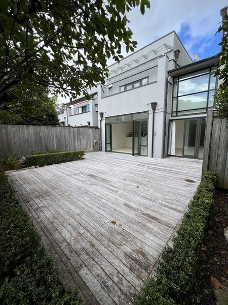 2/5 Hepburn Street, Freemans Bay, Auckland - Carousel 1