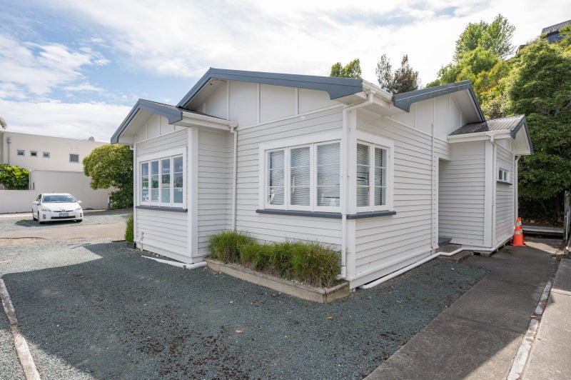 75 Tahunanui Drive, Tahunanui, Nelson - Carousel 1