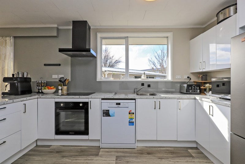 6 Murdoch Place, Raureka, Hastings - Carousel 2