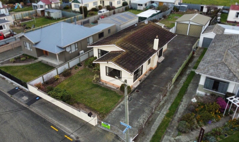 9 Caledonian Road, Oamaru North, Oamaru - Carousel 22