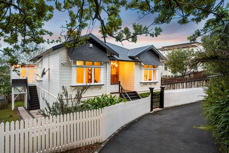 86 Ladies Mile, Remuera, Auckland - Carousel 1