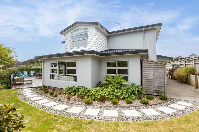 9A Observatory Close, Whitby, Porirua - Carousel 1